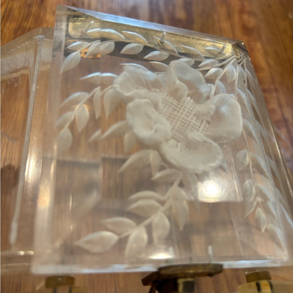 Vintage 1950s Lucite Handbag - Picture 4 of 5